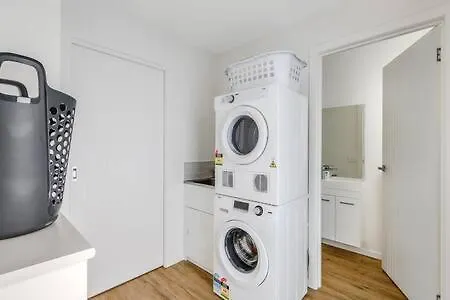 Semesterbostad Modern Townhouse In The Bay 500M To Beach Hobart