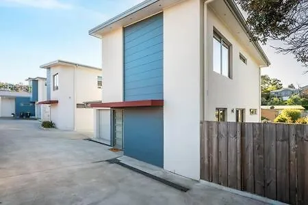 Modern Townhouse In The Bay 500M To Beach Hobart 0*,