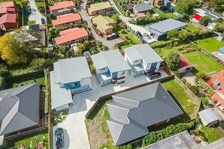 Modern Townhouse In The Bay 500M To Beach Hobart