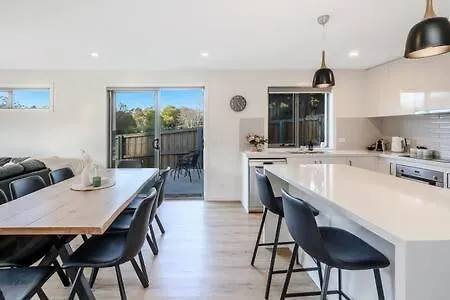 Semesterbostad Modern Townhouse In The Bay 500M To Beach Hobart