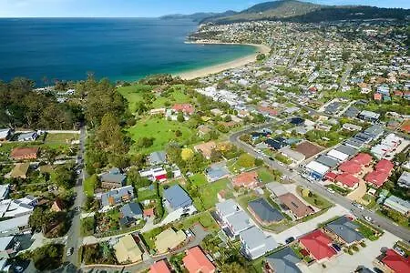 Modern Townhouse In The Bay 500M To Beach Hobart 0*,  Australien